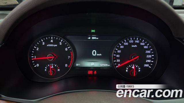 Kia K7 2017 — photo 11