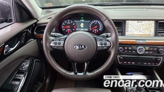 Kia K7 2017 — photo 19