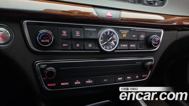 Kia K7 2017 — photo 23