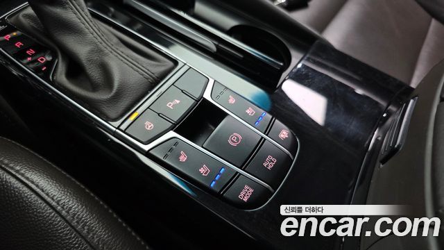 Kia K7 2017 — photo 24