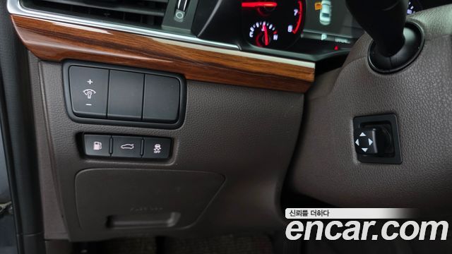 Kia K7 2017 — photo 26