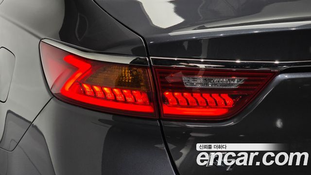 Kia K7 2017 — photo 9