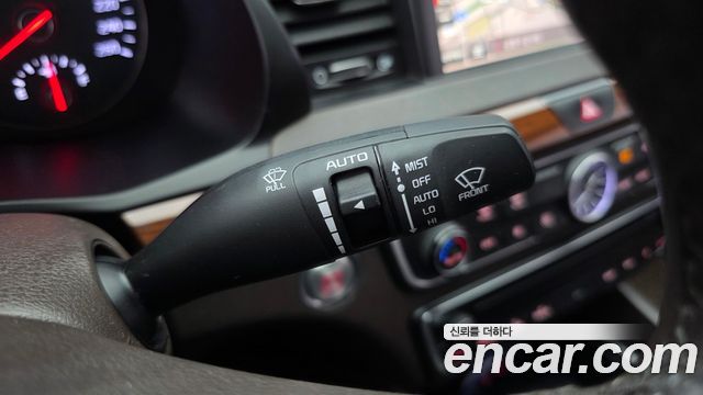 Kia K7 2017 — photo 27