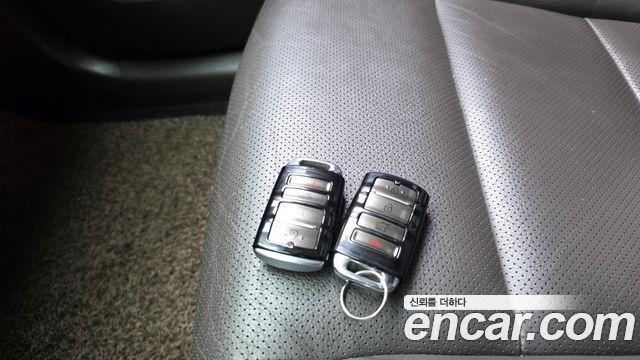 Kia K7 2017 — photo 28