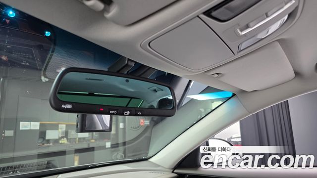 Kia K7 2017 — photo 32