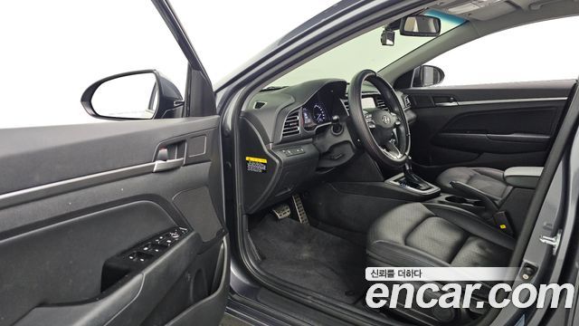 Hyundai AVANTE 2020 — photo 10