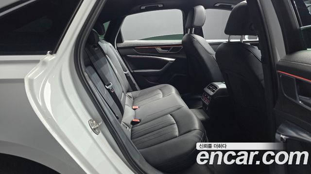 Audi A6 2020 — photo 17