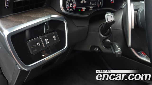 Audi A6 2020 — photo 27