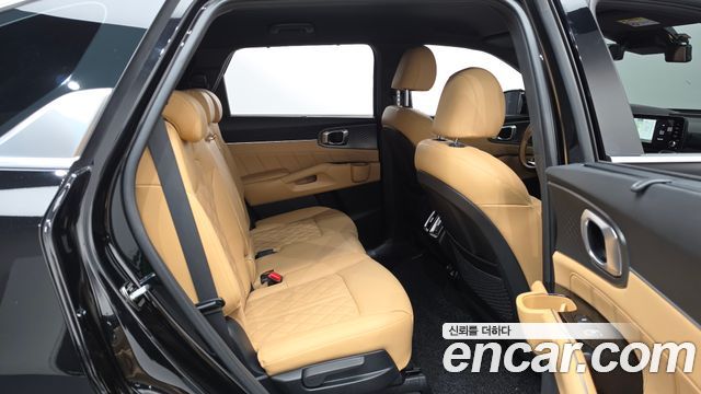 Kia Sorento 2023 — photo 17