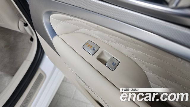 Genesis G70 2024 — photo 28
