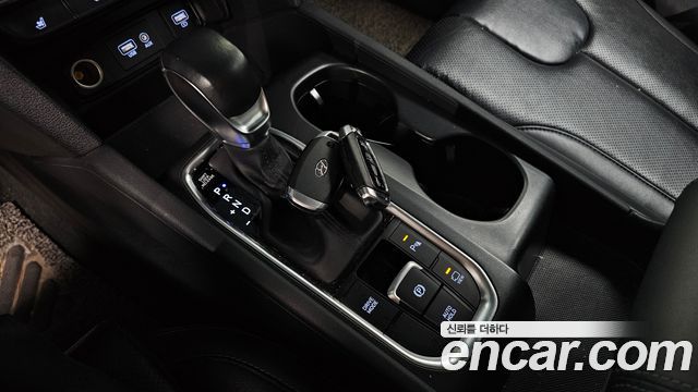 Hyundai Santafe 2019 — photo 12