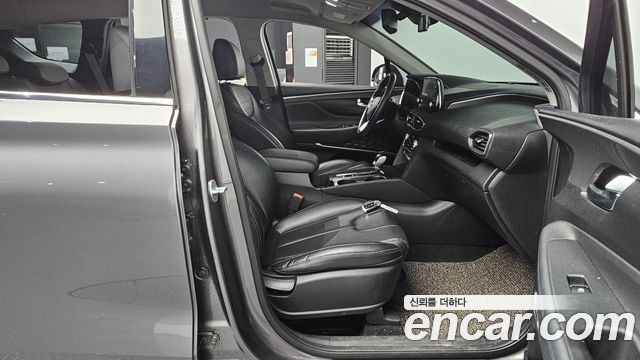 Hyundai Santafe 2019 — photo 16