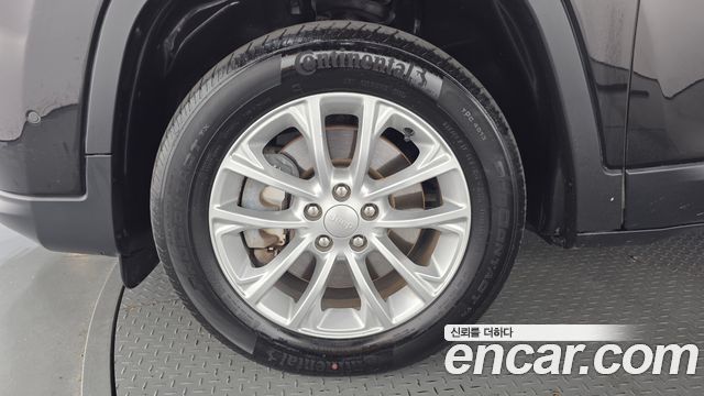 Jeep Cherokee 2019 — photo 5