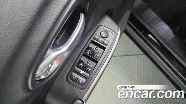 Jeep Cherokee 2019 — photo 29