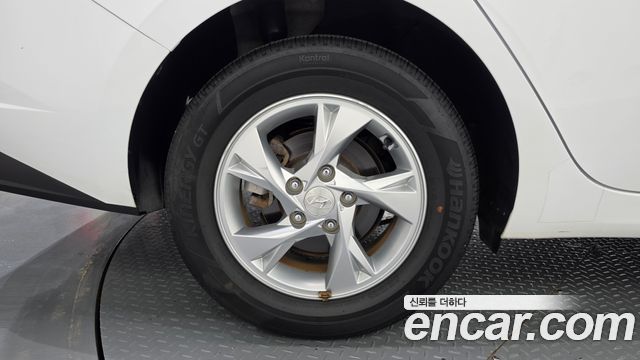 Hyundai AVANTE 2021 — photo 5