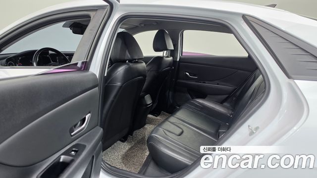 Hyundai AVANTE 2021 — photo 11