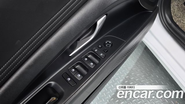 Hyundai AVANTE 2021 — photo 20