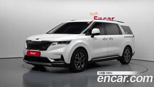 Kia Canival 2021 — photo 1