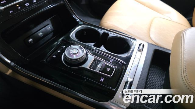 Kia Canival 2021 — photo 12