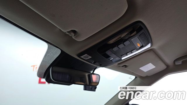 Kia Canival 2021 — photo 24