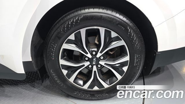 Kia Canival 2021 — photo 7