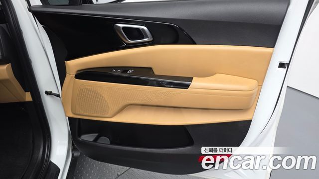Kia Canival 2021 — photo 14
