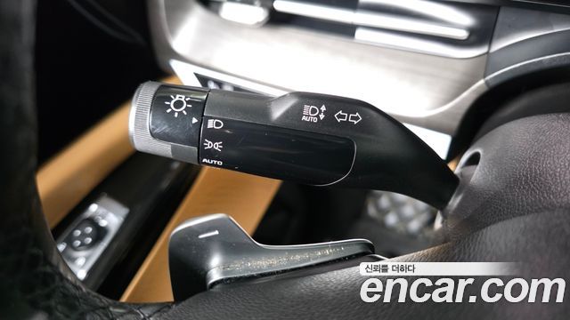 Kia Canival 2021 — photo 28
