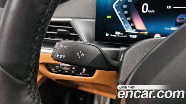BMW 3-Series 2024 — photo 23