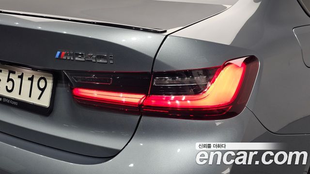BMW 3-Series 2024 — photo 9