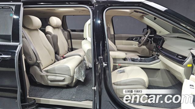 Kia Canival 2025 — photo 17