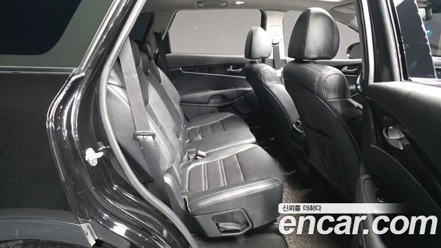 Kia Sorento 2019 — photo 12