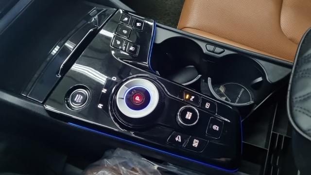 Kia Sportage 2022 — photo 12