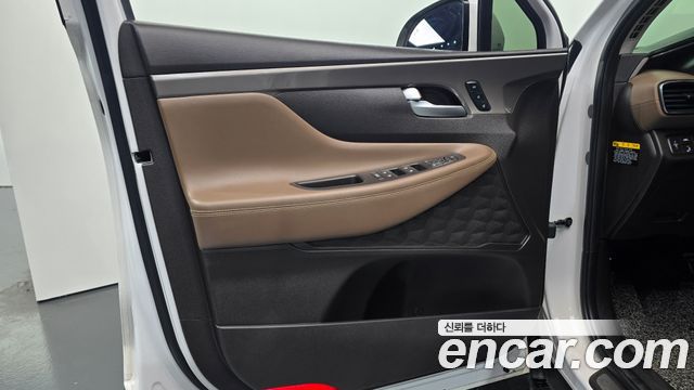 Hyundai Santafe 2019 — photo 14
