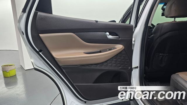 Hyundai Santafe 2019 — photo 15