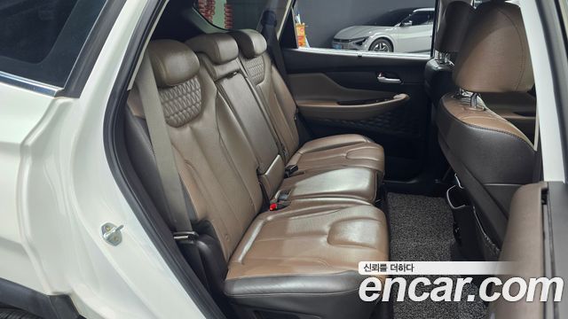 Hyundai Santafe 2019 — photo 16