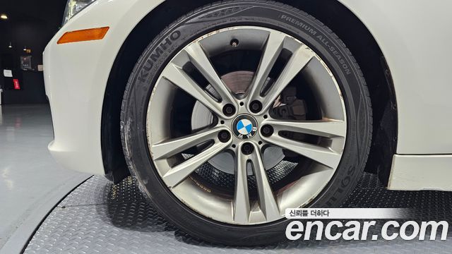 BMW 3-Series 2012 — photo 5