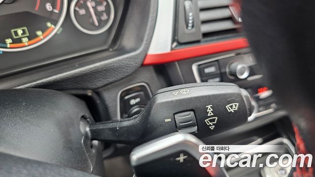 BMW 3-Series 2012 — photo 17