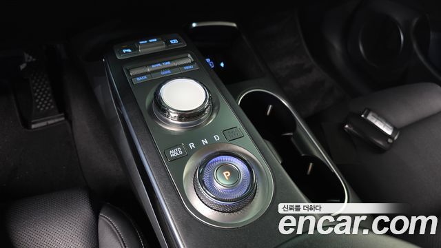 Genesis GV70 2022 — photo 12