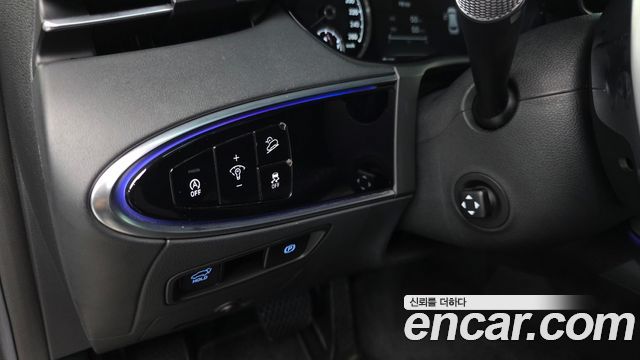 Genesis GV70 2022 — photo 18