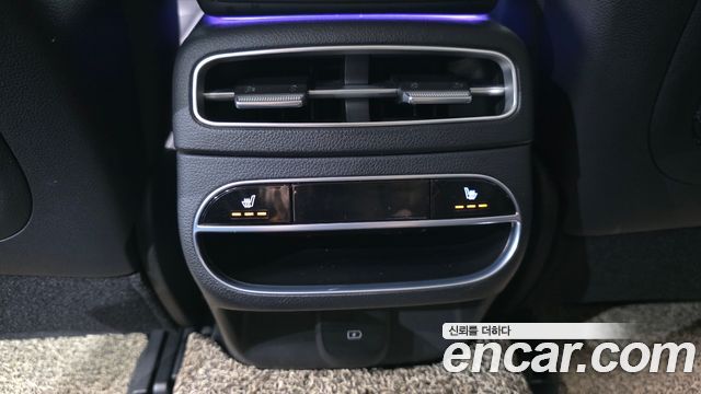 Genesis GV70 2022 — photo 23