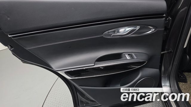 Genesis GV70 2022 — photo 15