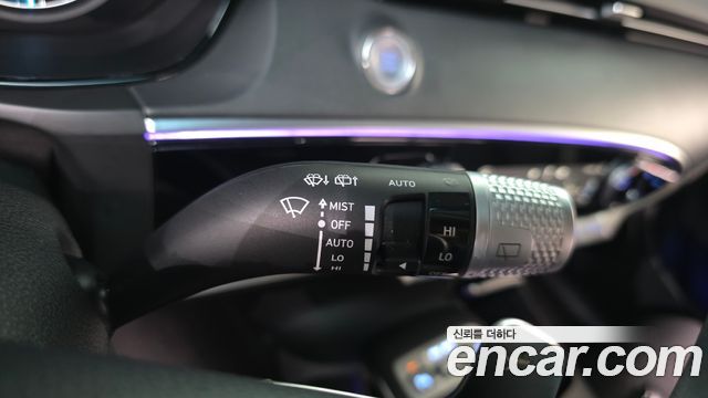 Genesis GV70 2022 — photo 30