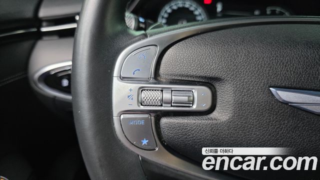 Genesis GV70 2022 — photo 34
