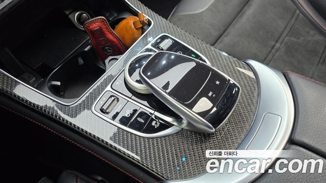 Mercedes-Benz GLC-Class 2019 — photo 23