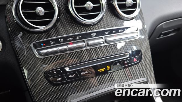 Mercedes-Benz GLC-Class 2019 — photo 30