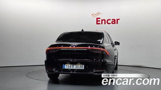 Hyundai Grandeur 2023 — photo 4