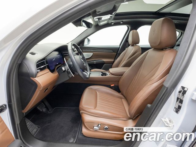 Maserati Grecale 2024 — photo 11