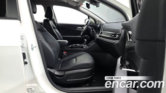 Kia Sportage 2022 — photo 16