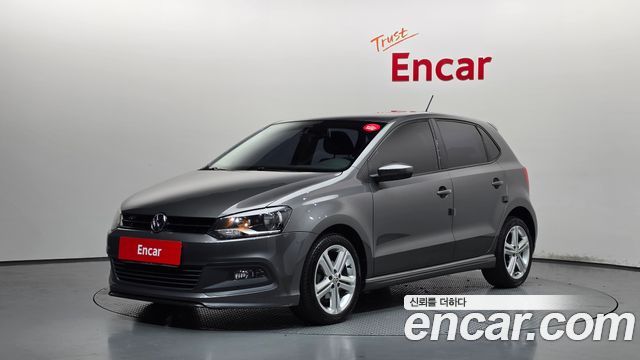 Volkswagen Polo 2013 — photo 1