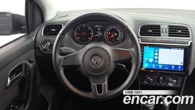 Volkswagen Polo 2013 — photo 13